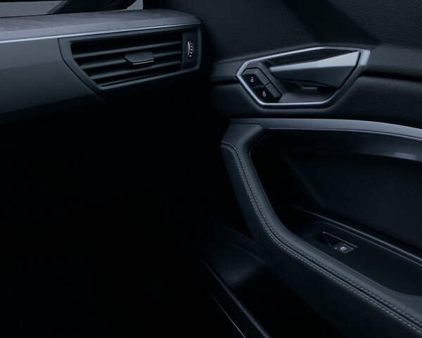 Синий Ауди E-Tron, объемом двигателя 0 л и пробегом 54 тыс. км за 32800 $, фото 48 на Automoto.ua