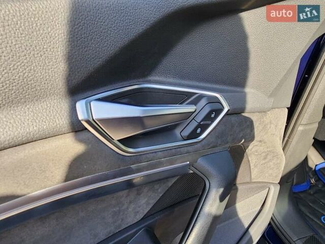 Синий Ауди E-Tron, объемом двигателя 0 л и пробегом 69 тыс. км за 38000 $, фото 65 на Automoto.ua