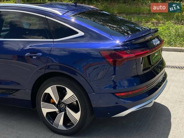 Синий Ауди E-Tron, объемом двигателя 0 л и пробегом 72 тыс. км за 42390 $, фото 8 на Automoto.ua