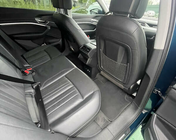 Синий Ауди E-Tron, объемом двигателя 0 л и пробегом 50 тыс. км за 36500 $, фото 11 на Automoto.ua