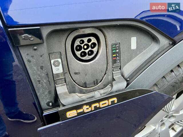 Синий Ауди E-Tron, объемом двигателя 0 л и пробегом 94 тыс. км за 34900 $, фото 30 на Automoto.ua