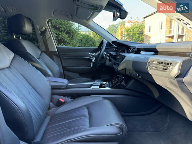 Синій Ауді E-Tron, об'ємом двигуна 0 л та пробігом 58 тис. км за 31500 $, фото 10 на Automoto.ua