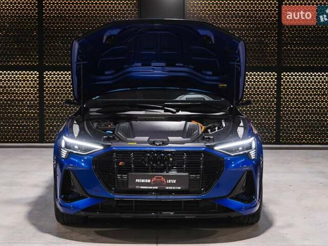Синій Ауді E-Tron, об'ємом двигуна 0 л та пробігом 33 тис. км за 49899 $, фото 66 на Automoto.ua
