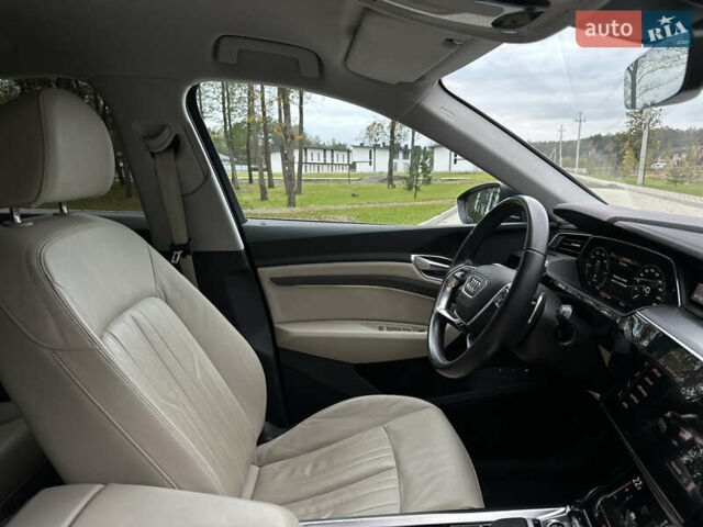 Синій Ауді E-Tron, об'ємом двигуна 0 л та пробігом 75 тис. км за 35900 $, фото 43 на Automoto.ua