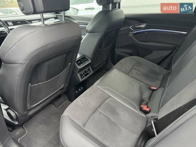 Синій Ауді E-Tron, об'ємом двигуна 0 л та пробігом 136 тис. км за 33900 $, фото 15 на Automoto.ua