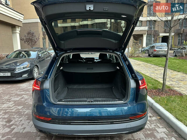 Синий Ауди E-Tron, объемом двигателя 0 л и пробегом 73 тыс. км за 34900 $, фото 27 на Automoto.ua