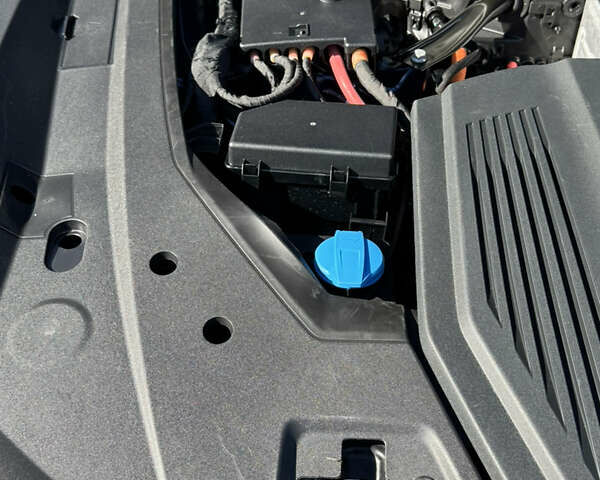 Синий Ауди E-Tron, объемом двигателя 0 л и пробегом 46 тыс. км за 35900 $, фото 11 на Automoto.ua