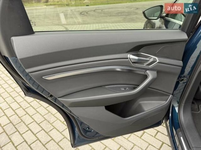 Синий Ауди E-Tron, объемом двигателя 0 л и пробегом 69 тыс. км за 32700 $, фото 27 на Automoto.ua