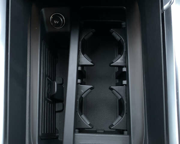 Синий Ауди E-Tron, объемом двигателя 0 л и пробегом 54 тыс. км за 32800 $, фото 38 на Automoto.ua