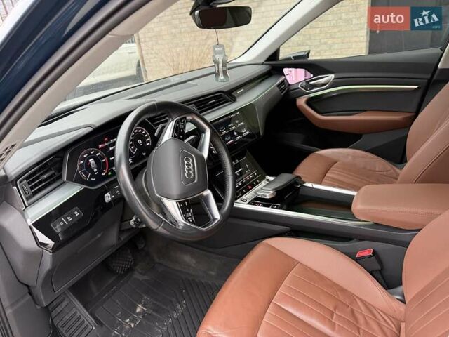 Синій Ауді E-Tron, об'ємом двигуна 0 л та пробігом 92 тис. км за 37400 $, фото 12 на Automoto.ua