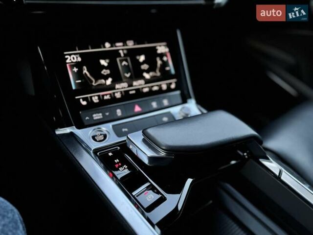 Синий Ауди E-Tron, объемом двигателя 0 л и пробегом 52 тыс. км за 37500 $, фото 82 на Automoto.ua