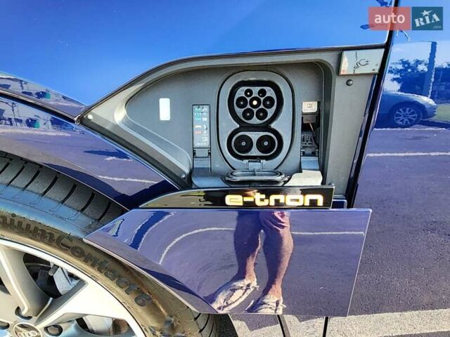 Синий Ауди E-Tron, объемом двигателя 0 л и пробегом 69 тыс. км за 38000 $, фото 36 на Automoto.ua