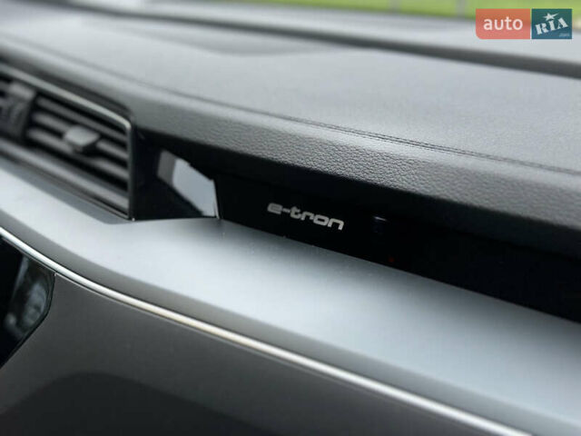 Синій Ауді E-Tron, об'ємом двигуна 0 л та пробігом 75 тис. км за 35900 $, фото 47 на Automoto.ua