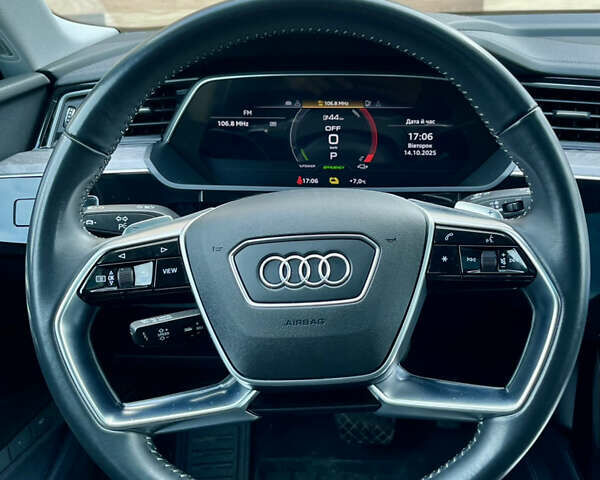 Синий Ауди E-Tron, объемом двигателя 0 л и пробегом 52 тыс. км за 36500 $, фото 21 на Automoto.ua