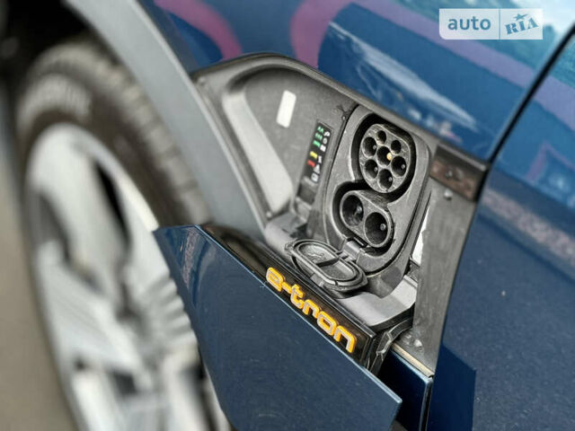 Синий Ауди E-Tron, объемом двигателя 0 л и пробегом 22 тыс. км за 33333 $, фото 9 на Automoto.ua