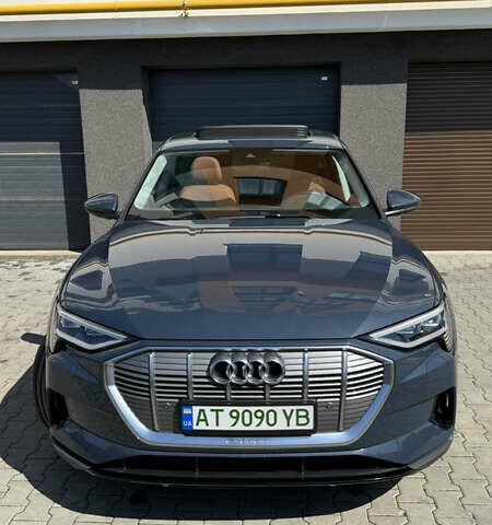 Синий Ауди E-Tron, объемом двигателя 0 л и пробегом 46 тыс. км за 34900 $, фото 3 на Automoto.ua