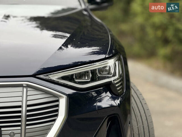 Ауди E-Tron 2021 в Тернополе на Automoto.ua Синий Ауди E-Tron, объемом двигателя 0 л и пробегом 139 тыс. км за 31000 $, фото 14 на Automoto.ua