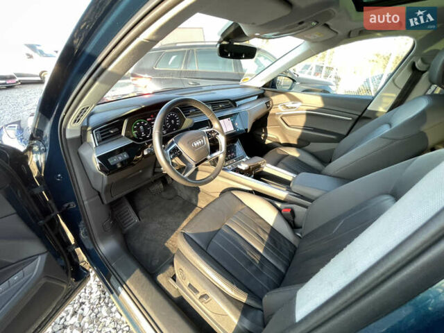 Синий Ауди E-Tron, объемом двигателя 0 л и пробегом 59 тыс. км за 34500 $, фото 31 на Automoto.ua