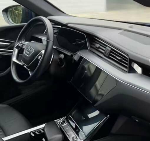Синий Ауди E-Tron, объемом двигателя 0 л и пробегом 38 тыс. км за 37700 $, фото 6 на Automoto.ua