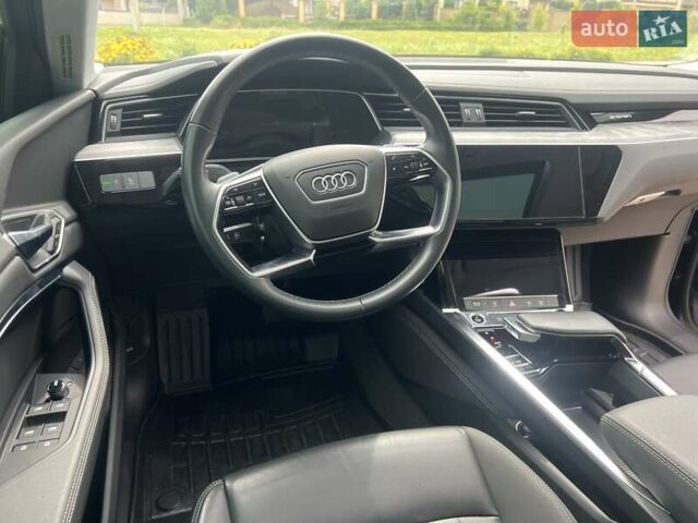 Синій Ауді E-Tron, об'ємом двигуна 0 л та пробігом 46 тис. км за 29900 $, фото 40 на Automoto.ua