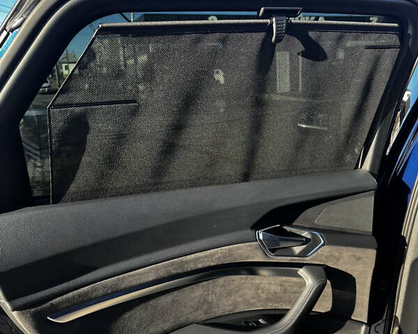 Синій Ауді E-Tron, об'ємом двигуна 0 л та пробігом 82 тис. км за 34800 $, фото 32 на Automoto.ua