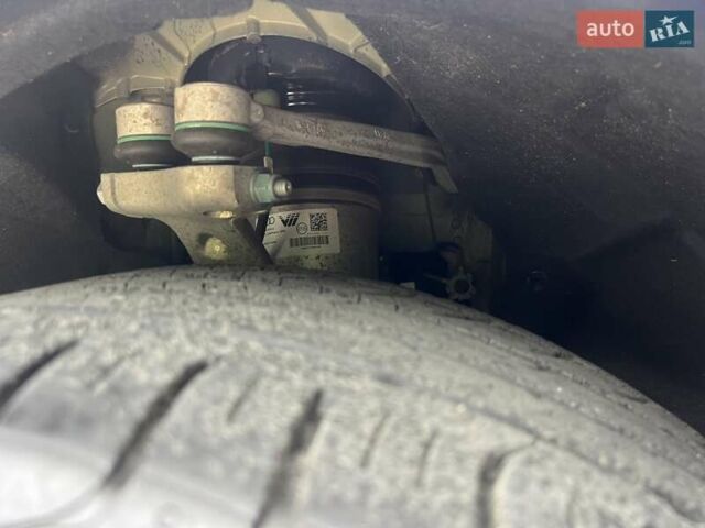 Синій Ауді E-Tron, об'ємом двигуна 0 л та пробігом 46 тис. км за 29900 $, фото 15 на Automoto.ua