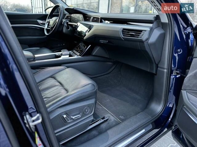 Синий Ауди E-Tron, объемом двигателя 0 л и пробегом 52 тыс. км за 37500 $, фото 90 на Automoto.ua