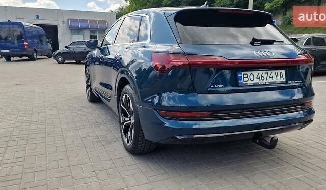 Синий Ауди E-Tron, объемом двигателя 0 л и пробегом 39 тыс. км за 36500 $, фото 27 на Automoto.ua
