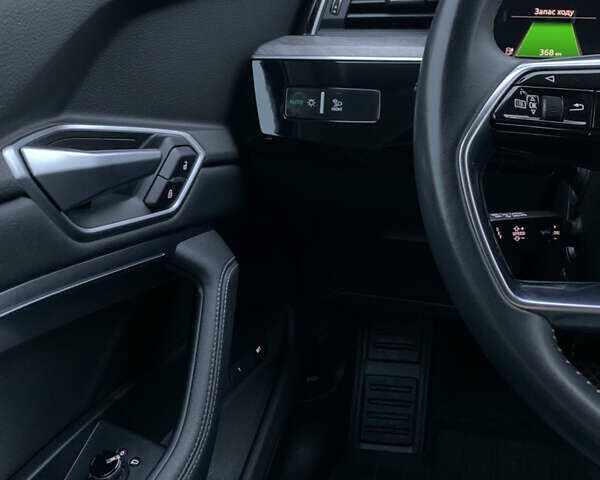 Синий Ауди E-Tron, объемом двигателя 0 л и пробегом 54 тыс. км за 32800 $, фото 36 на Automoto.ua