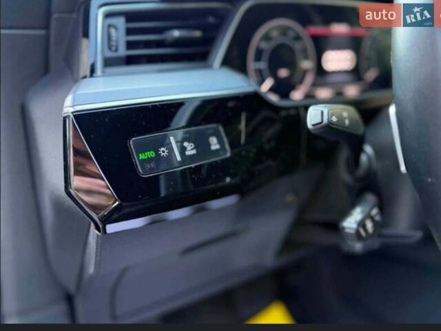 Синий Ауди E-Tron, объемом двигателя 0 л и пробегом 38 тыс. км за 37700 $, фото 15 на Automoto.ua