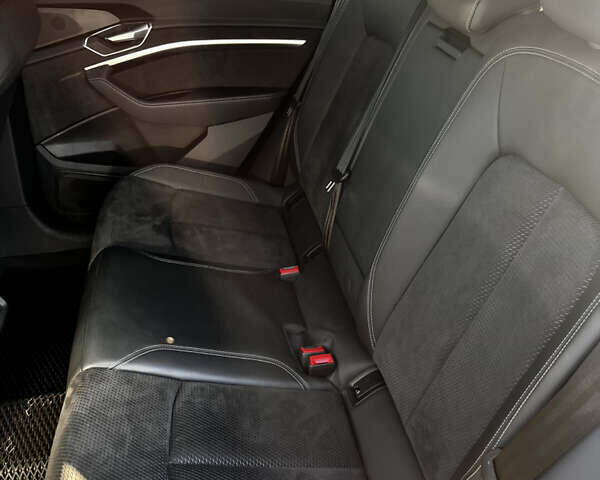 Синій Ауді E-Tron, об'ємом двигуна 0 л та пробігом 82 тис. км за 34800 $, фото 22 на Automoto.ua
