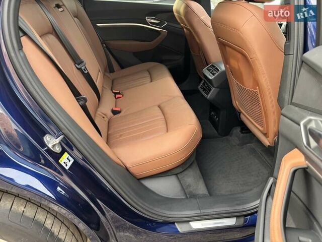 Синий Ауди E-Tron, объемом двигателя 0 л и пробегом 64 тыс. км за 32000 $, фото 14 на Automoto.ua