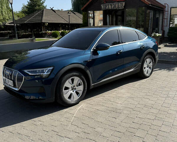 Синій Ауді E-Tron, об'ємом двигуна 0 л та пробігом 47 тис. км за 33000 $, фото 9 на Automoto.ua