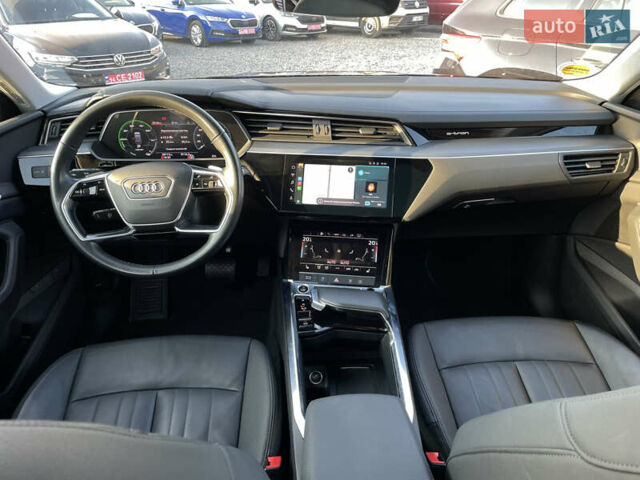 Синий Ауди E-Tron, объемом двигателя 0 л и пробегом 59 тыс. км за 34500 $, фото 40 на Automoto.ua
