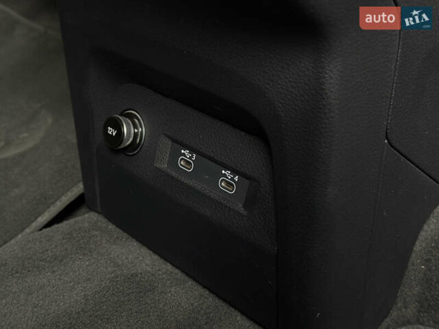 Синій Ауді E-Tron, об'ємом двигуна 0 л та пробігом 140 тис. км за 31000 $, фото 35 на Automoto.ua