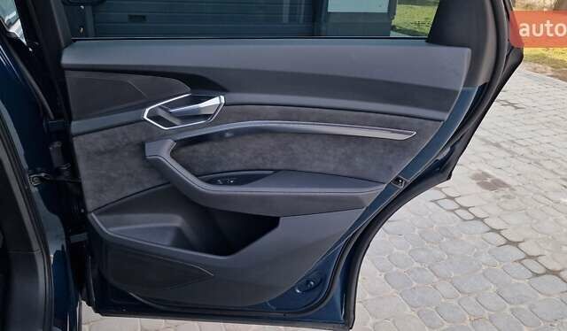 Синий Ауди E-Tron, объемом двигателя 0 л и пробегом 39 тыс. км за 36500 $, фото 73 на Automoto.ua