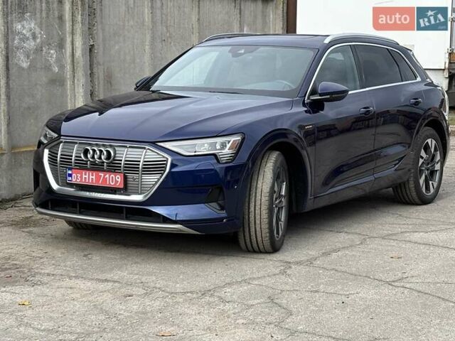 Синий Ауди E-Tron, объемом двигателя 0 л и пробегом 64 тыс. км за 32000 $, фото 7 на Automoto.ua