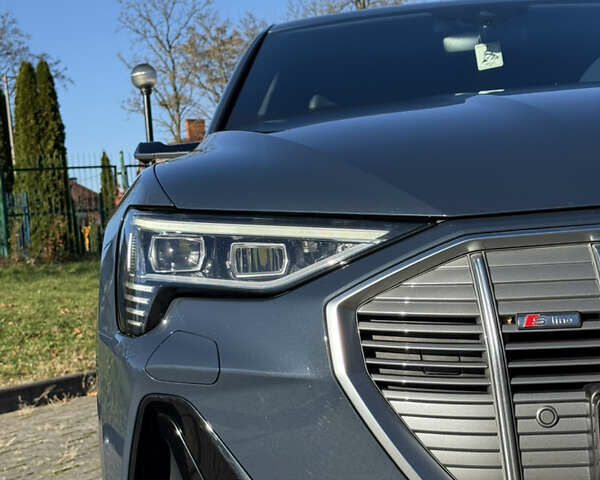 Синій Ауді E-Tron, об'ємом двигуна 0 л та пробігом 98 тис. км за 31700 $, фото 12 на Automoto.ua