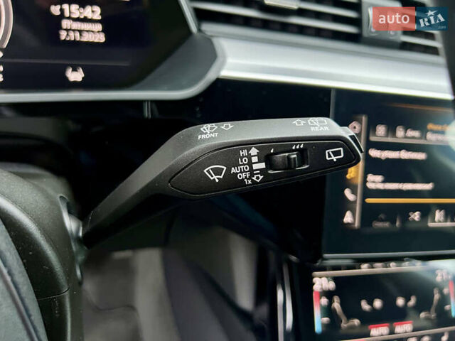 Синий Ауди E-Tron, объемом двигателя 0 л и пробегом 94 тыс. км за 34900 $, фото 26 на Automoto.ua