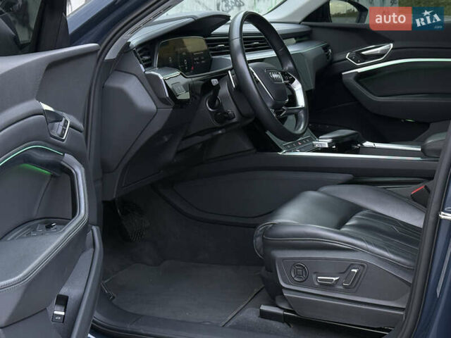 Ауді E-Tron 2021 у Львові на Automoto.ua Синій Ауді E-Tron, об'ємом двигуна 0 л та пробігом 73 тис. км за 38520 $, фото 26 на Automoto.ua