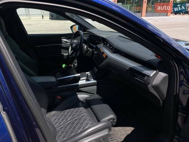 Синий Ауди E-Tron, объемом двигателя 0 л и пробегом 72 тыс. км за 42390 $, фото 25 на Automoto.ua
