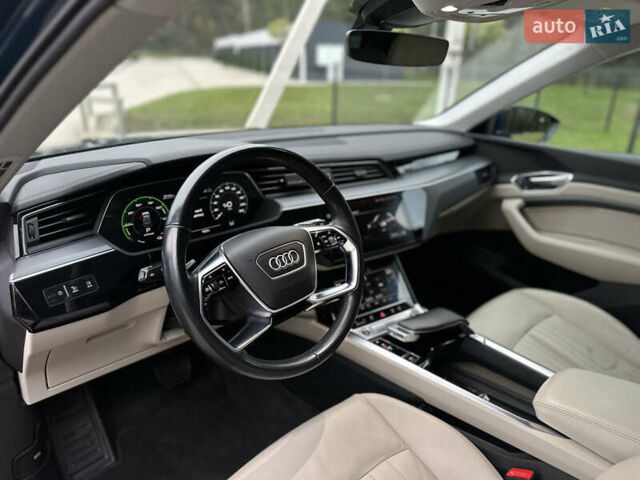 Синій Ауді E-Tron, об'ємом двигуна 0 л та пробігом 75 тис. км за 35900 $, фото 39 на Automoto.ua