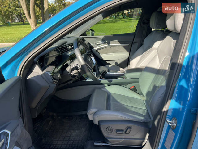 Синий Ауди E-Tron, объемом двигателя 0 л и пробегом 55 тыс. км за 54000 $, фото 9 на Automoto.ua