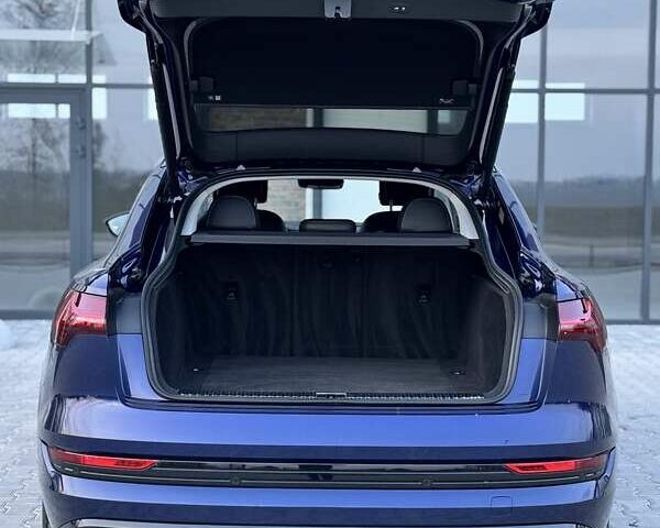 Синий Ауди E-Tron, объемом двигателя 0 л и пробегом 52 тыс. км за 37500 $, фото 100 на Automoto.ua