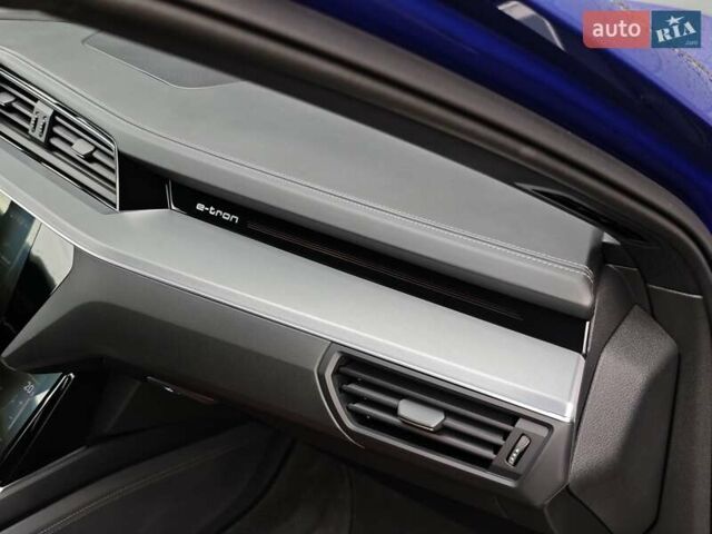 Синій Ауді E-Tron, об'ємом двигуна 0 л та пробігом 35 тис. км за 49899 $, фото 57 на Automoto.ua