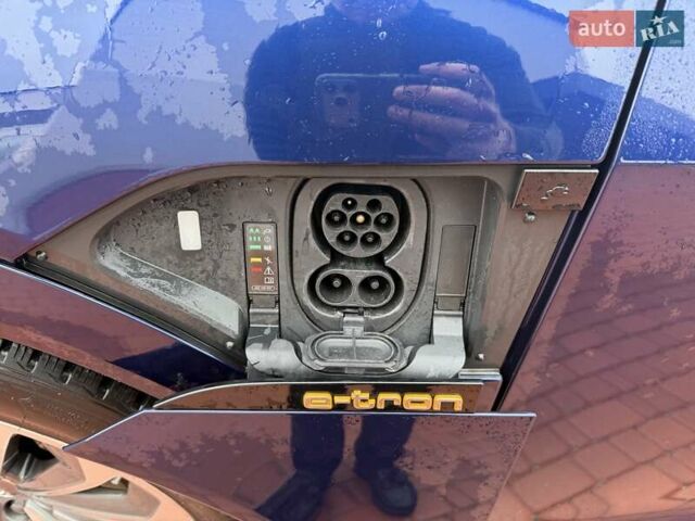 Синий Ауди E-Tron, объемом двигателя 0 л и пробегом 71 тыс. км за 38900 $, фото 15 на Automoto.ua