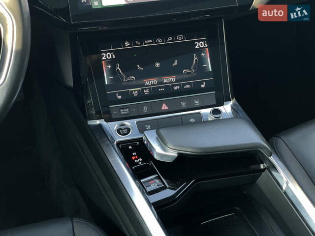 Синий Ауди E-Tron, объемом двигателя 0 л и пробегом 59 тыс. км за 34500 $, фото 44 на Automoto.ua