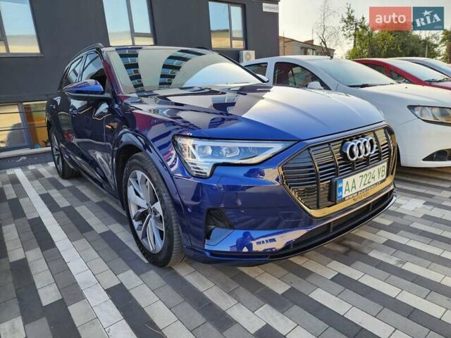 Синий Ауди E-Tron, объемом двигателя 0 л и пробегом 69 тыс. км за 38000 $, фото 141 на Automoto.ua