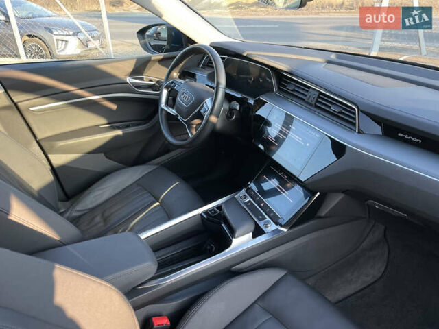Синий Ауди E-Tron, объемом двигателя 0 л и пробегом 59 тыс. км за 34500 $, фото 68 на Automoto.ua