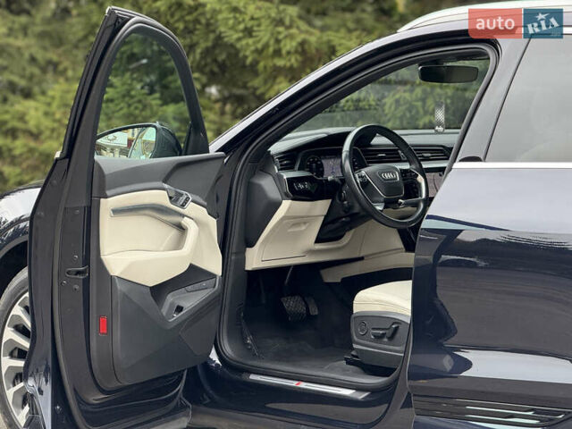 Синій Ауді E-Tron, об'ємом двигуна 0 л та пробігом 140 тис. км за 31000 $, фото 17 на Automoto.ua
